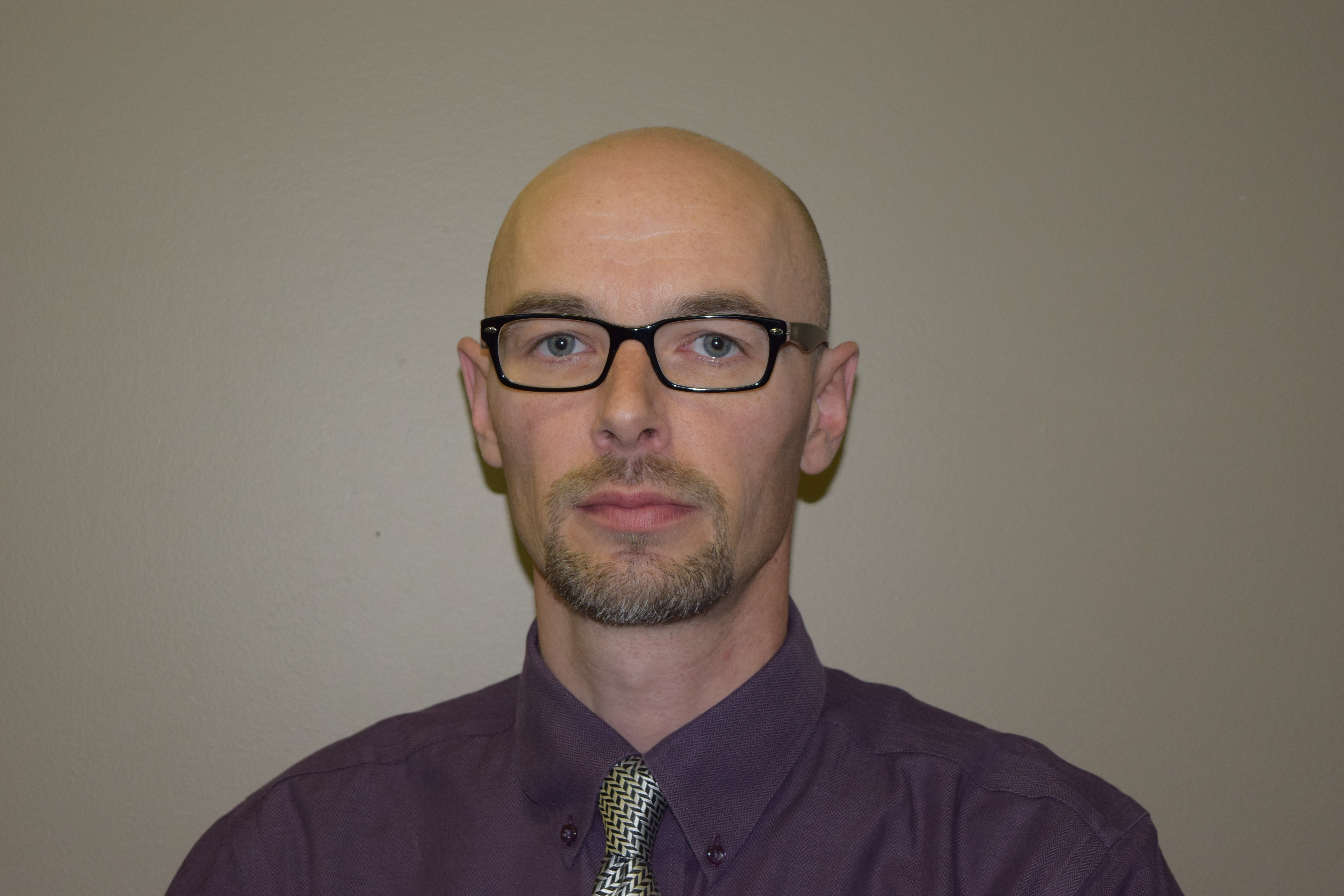 J. P. Thauberger : Assistant Trésorier